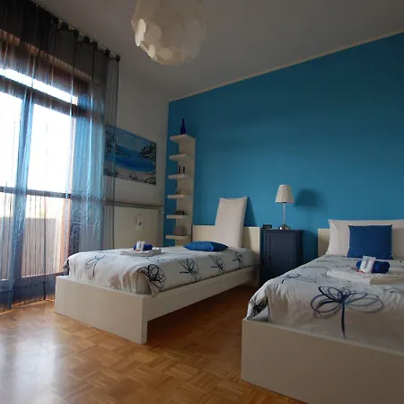 Πανσιόν La Rosa Scarlatta Broseta