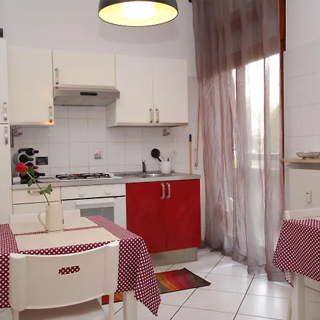 La Rosa Scarlatta Broseta 3*