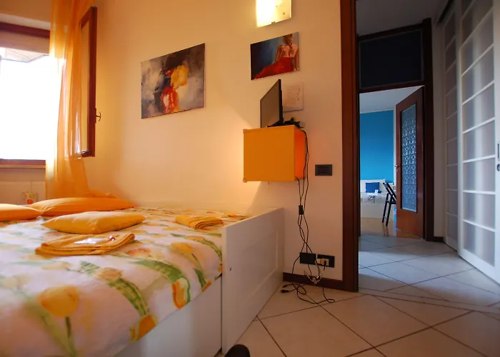 Vendégház La Rosa Scarlatta Broseta 3*