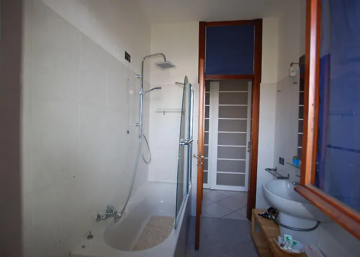 Penzion La Rosa Scarlatta Broseta 3*