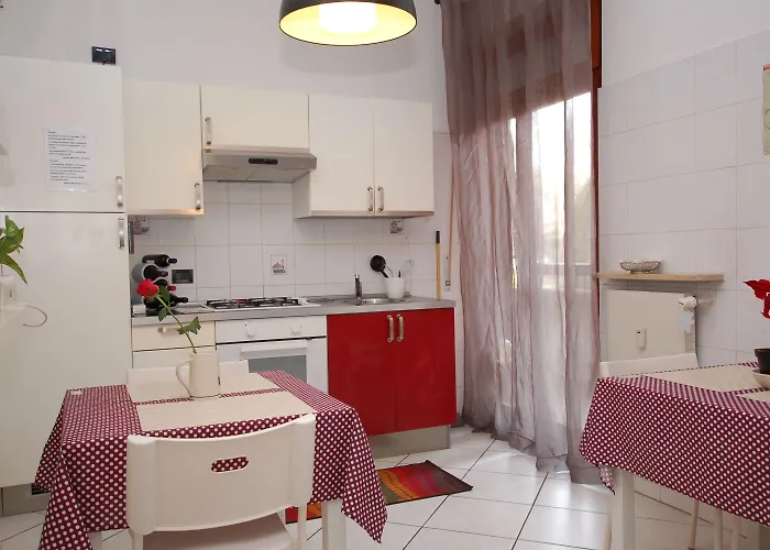 La Rosa Scarlatta Broseta 3*