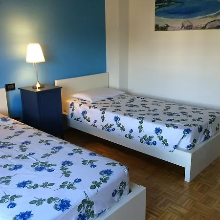 La Rosa Scarlatta Broseta Pensión 3*